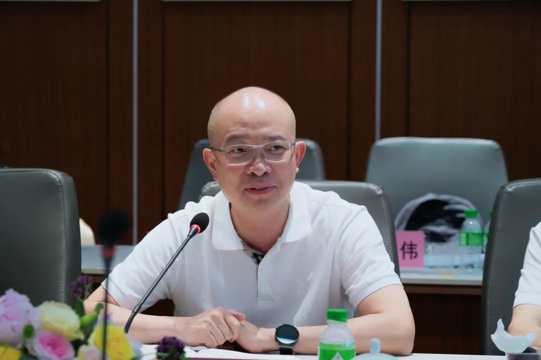 新明珠集團副總裁、研發(fā)制造中心總經(jīng)理簡潤桐圖片